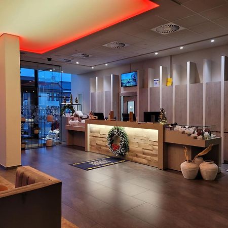 Hotel Stayen Sint-Truiden Exteriör bild