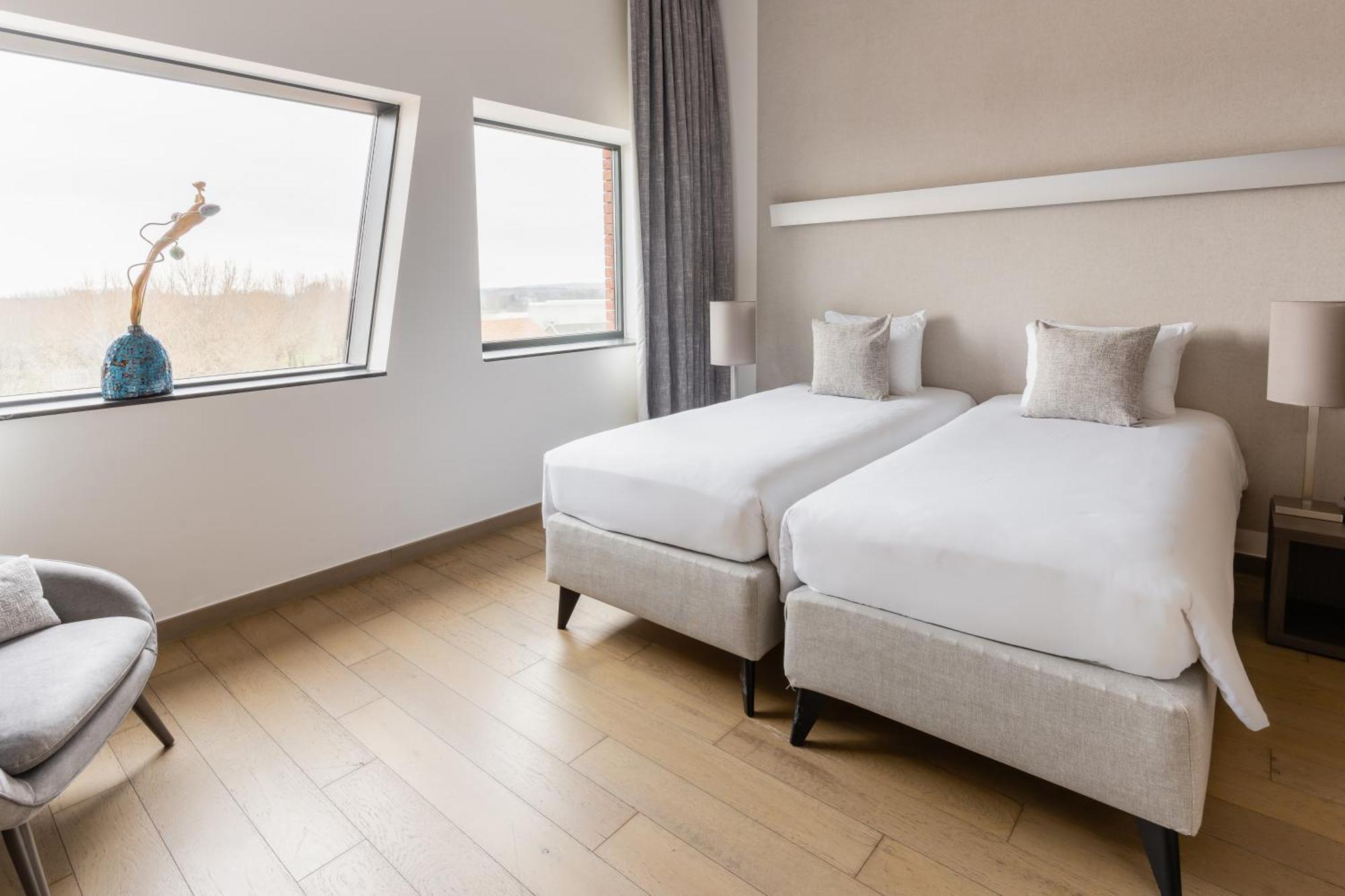 Hotel Stayen Sint-Truiden Exteriör bild
